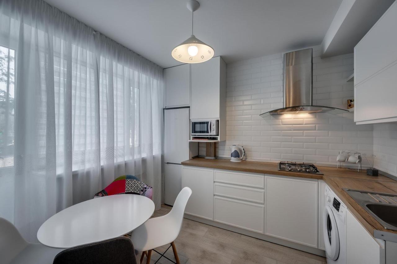 White Apartment Scandinavian Style Zaporizhia Exterior foto